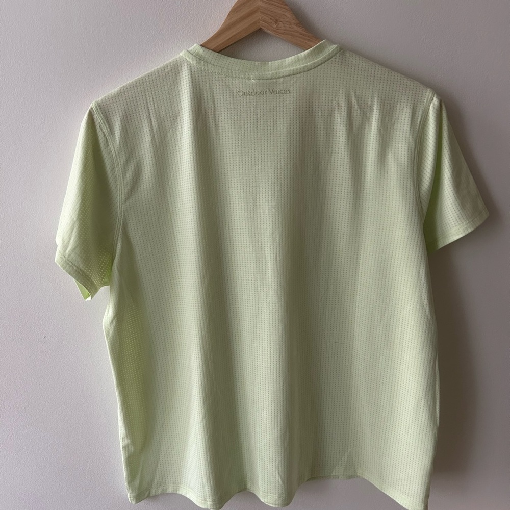 Outdoor Voices Think Fast Mesh Short Sleeve Tee - L - Picture 6 of 7